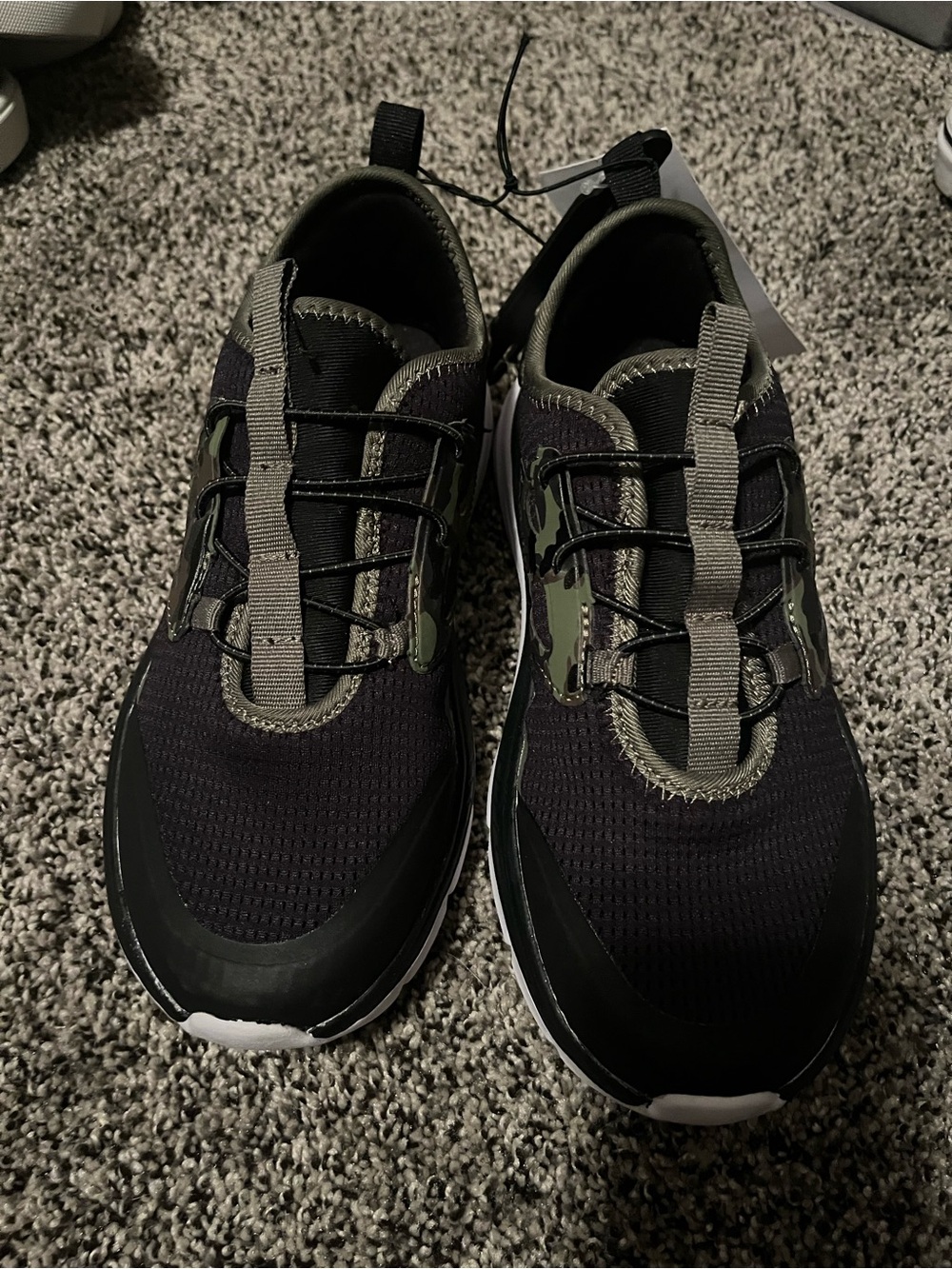 Athletic Works shoes. #K3